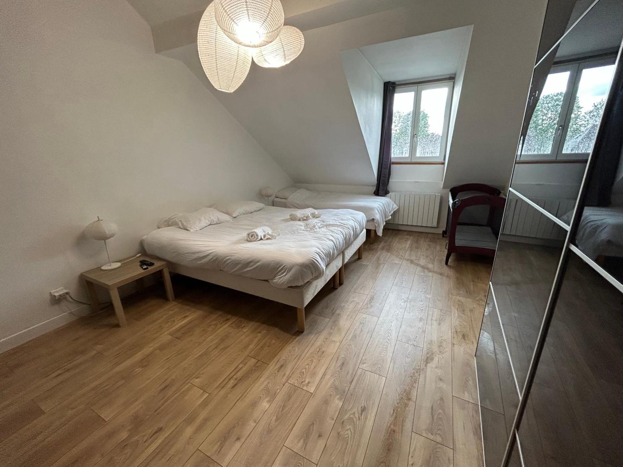Duplex Cosy Flat - Hyper-Centre Senlis Apartment Senlis  Exterior photo